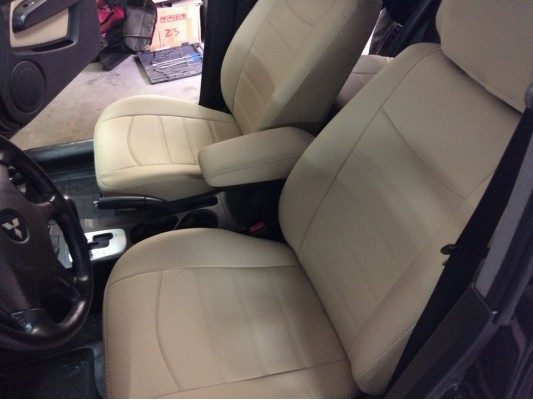 Авточехлы на Mitsubishi Outlander