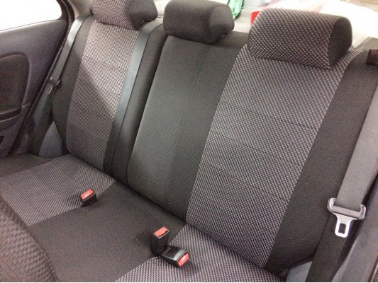 Авточехлы на Nissan Almera N16