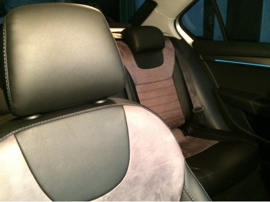 У вас другая модель авто? Каркасные авточехлы пошить сможем!