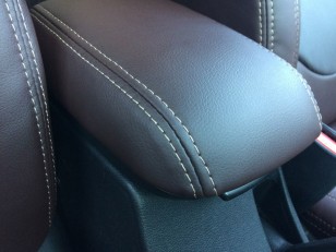 Перетяжка центрального подлокотника Перетяжка центрального подлокотника