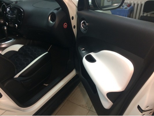 Перетяжка дверных карт Перетяжка дверных карт